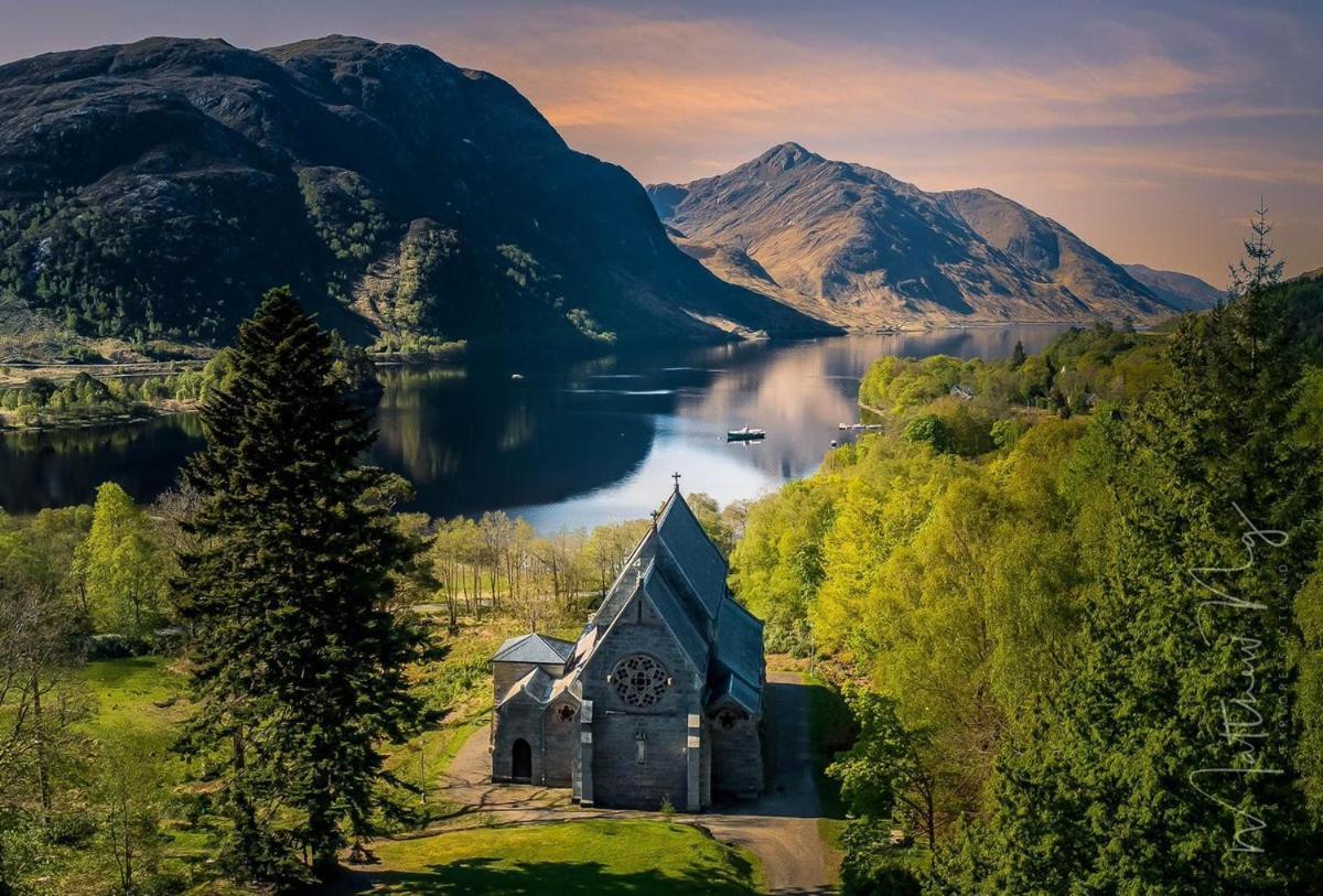 Number 4, Loch Shiel View Villa เกลนฟินนาน ภายนอก รูปภาพ